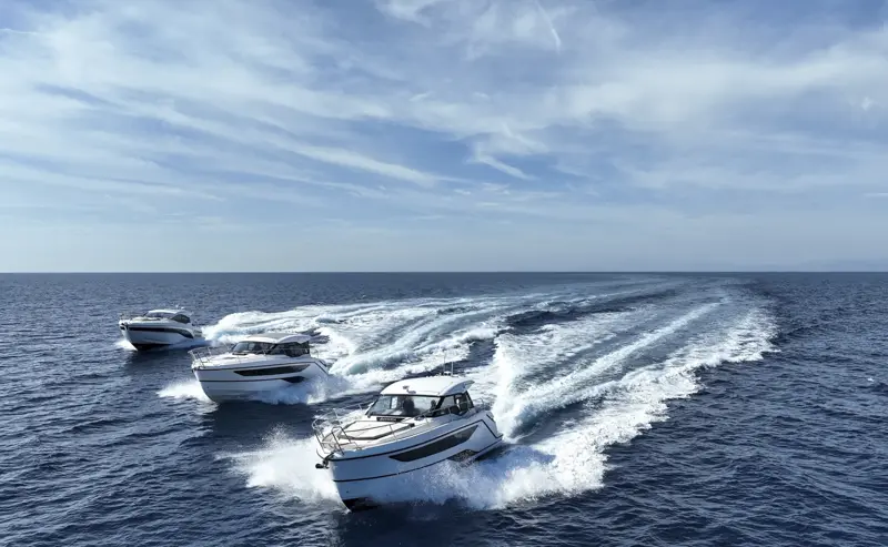 Bavaria SR-Line — Motor yacht